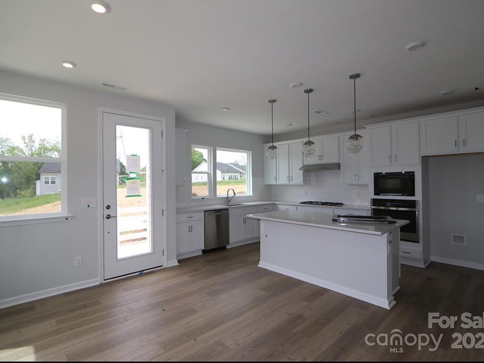 2nd image of 307 Cloudcroft Aly