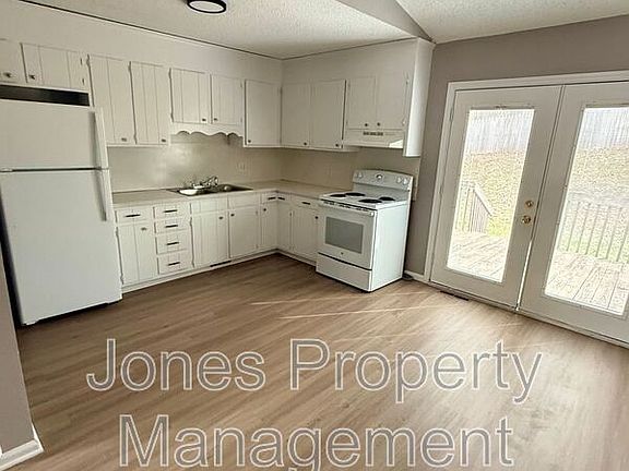 5th image of 499 S Bostian St