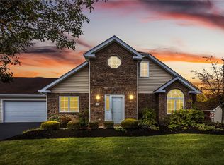 68 Nicholas Dr, Beaver, PA