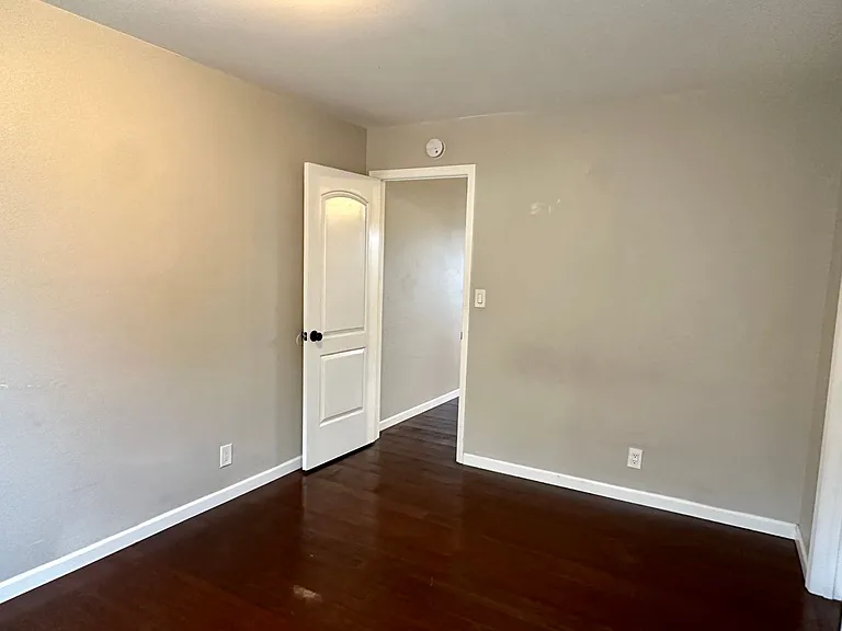 337 N. Merrill Ave — Photo 8