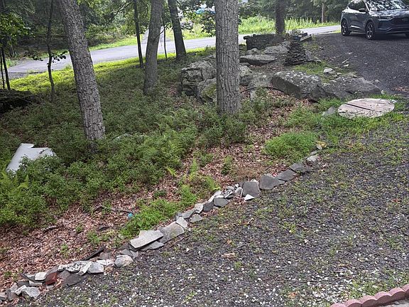 3rd image of 2133 Mallard Ct