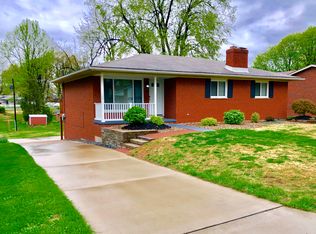 59 Indian Dr, Wood River, IL 62095