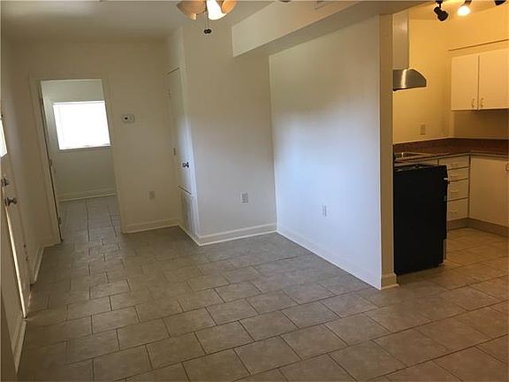 3rd image of 333 Betz Ave #B