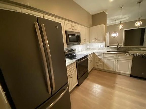 5th image of 2261 Tuscany Trce Unit 19