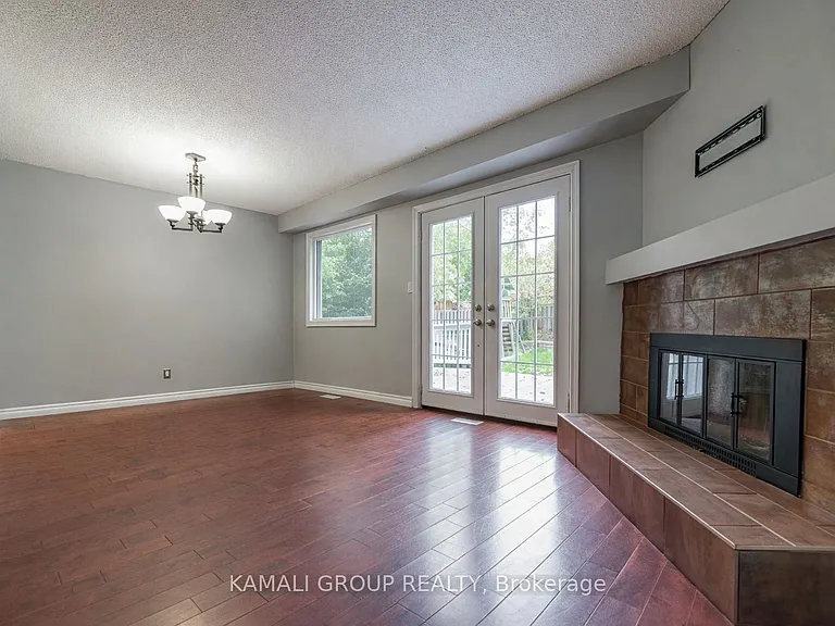77 Ecclestone Dr #MAIN — Photo 3