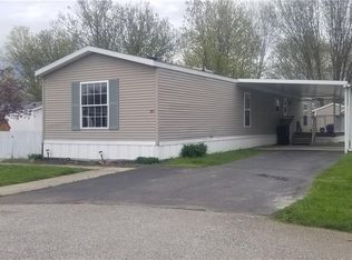 127 Carrousel Ct, Girard, PA 16417