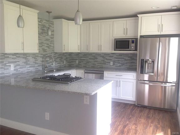 4th image of 7512 Birdsong Ln