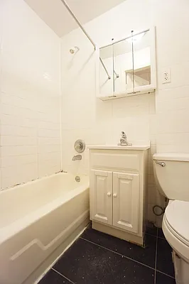 Rented by Keller Williams NYC | media 20