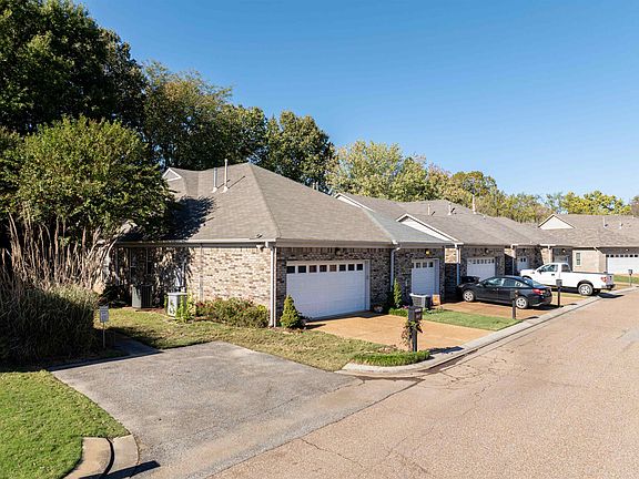 3rd image of 3037 Goforth Way
