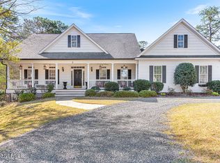 2 Lenoir Ct, Pinehurst, NC 28374