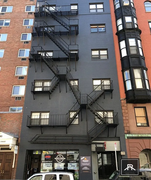 146 Bowdoin St #21