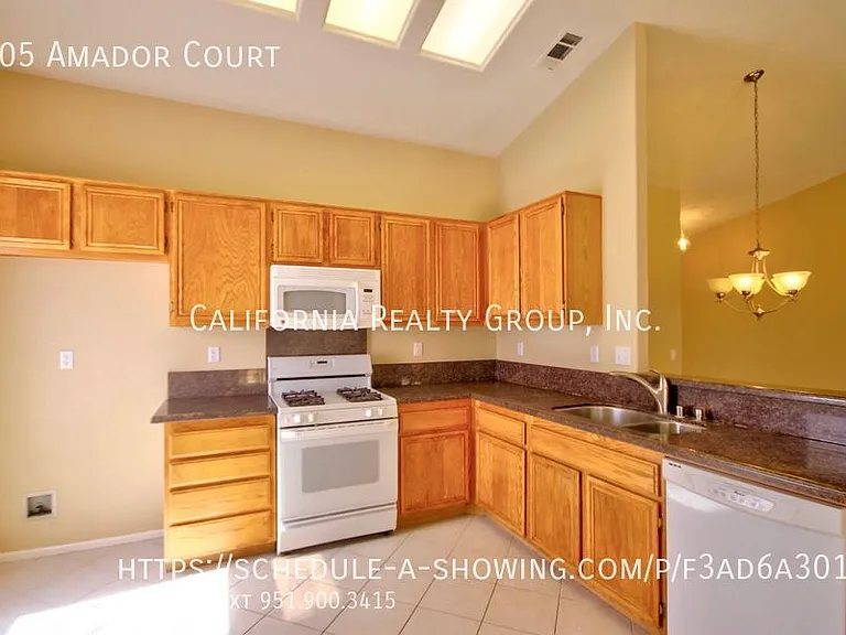 805 Amador Ct — Photo 12