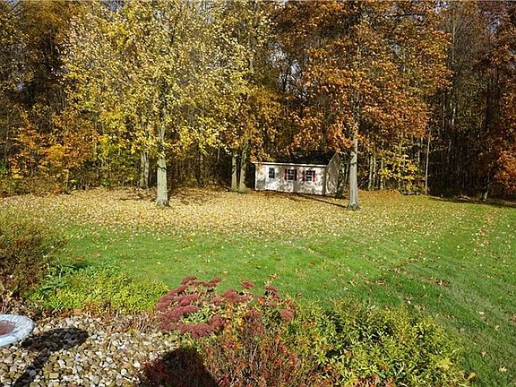 3rd image of 3420 Stoney Creek Cir