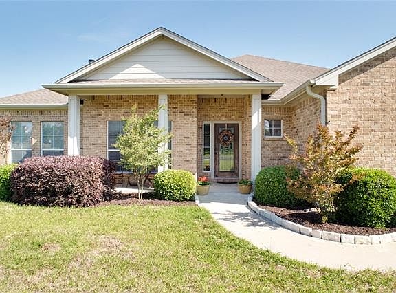 3rd image of 111 Blanco Dr