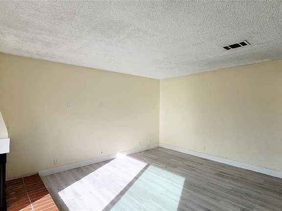 4th image of 626 Brookway Ln