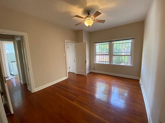3rd image of 637 N Spaulding Ave APT 2