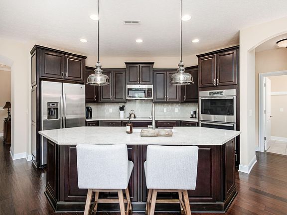 4th image of 10411 Spicebrush Dr