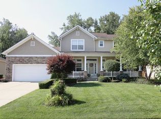 38570 Old Willoughby Dr, Willoughby, OH 44094
