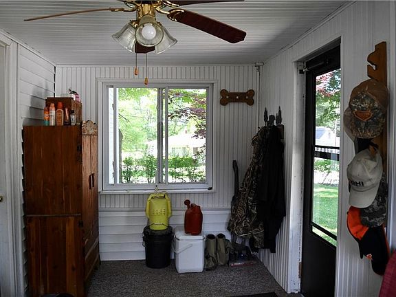 5th image of 6055 Sheldon Ave