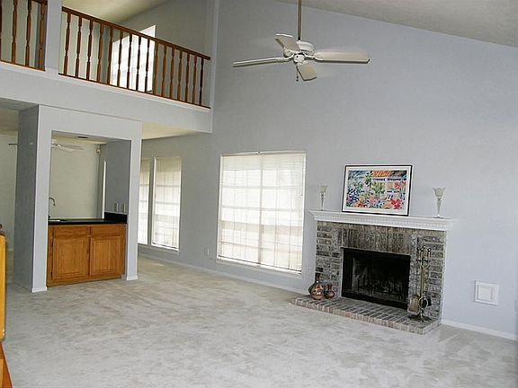 3rd image of 14731 Cobre Valley Dr