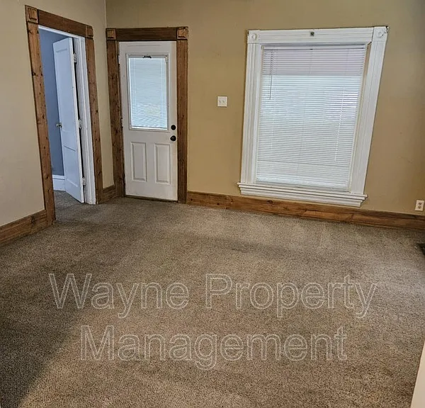 217 N Lincoln Ave — Photo 2