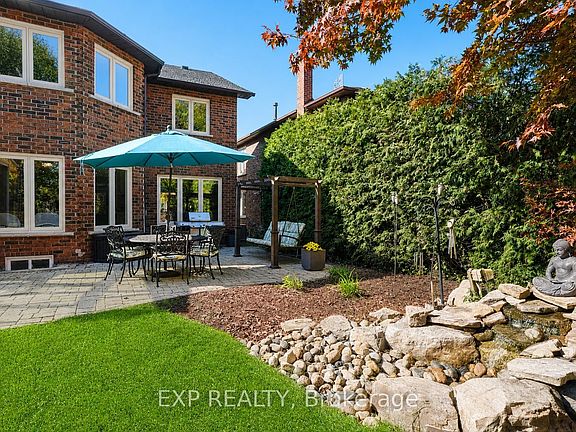 4th image of 74 Henderson Dr