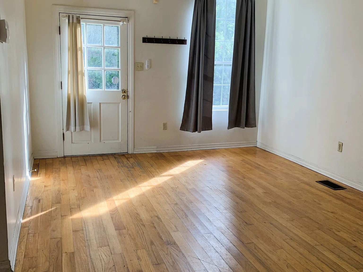 7100 Zimpel St — Photo 3