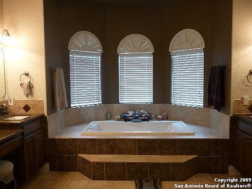 3rd image of 27514 Boerne Cliff Dr