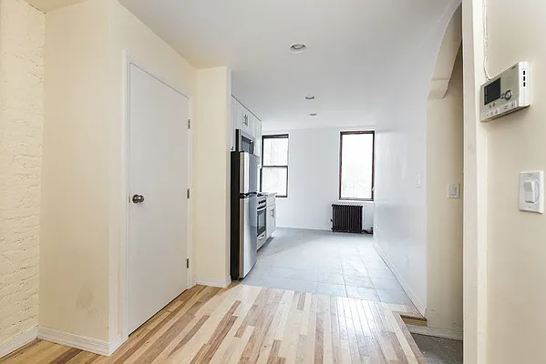 Rented by Camelot Realty Group | media 17