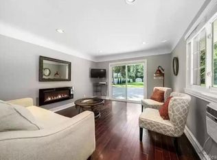 709 W Thirteen Mile Rd, Royal Oak, MI 48073