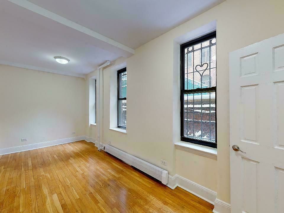 1st image of 405 W 45th St #1M