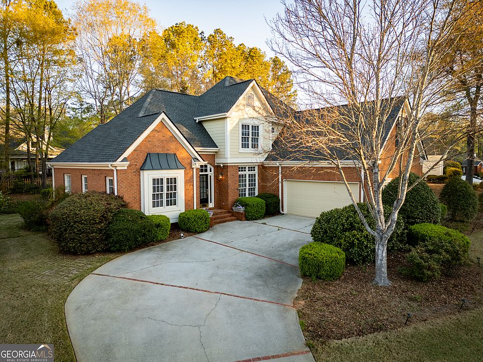 1st image of 8384 Fairway Dr