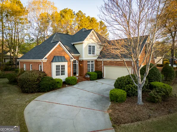 8384 Fairway Dr, Covington, GA 30014