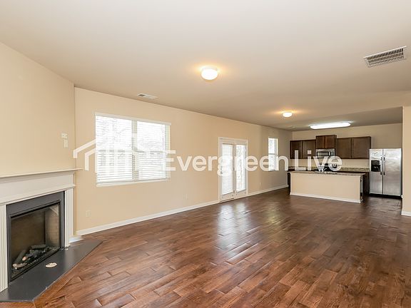 3rd image of 1004 Eldon Ln