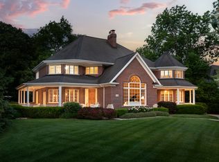 70 Forest Ave, Naperville, IL 60540