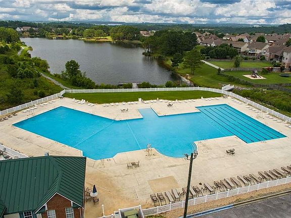 5th image of 813 Waterford Cove Ln