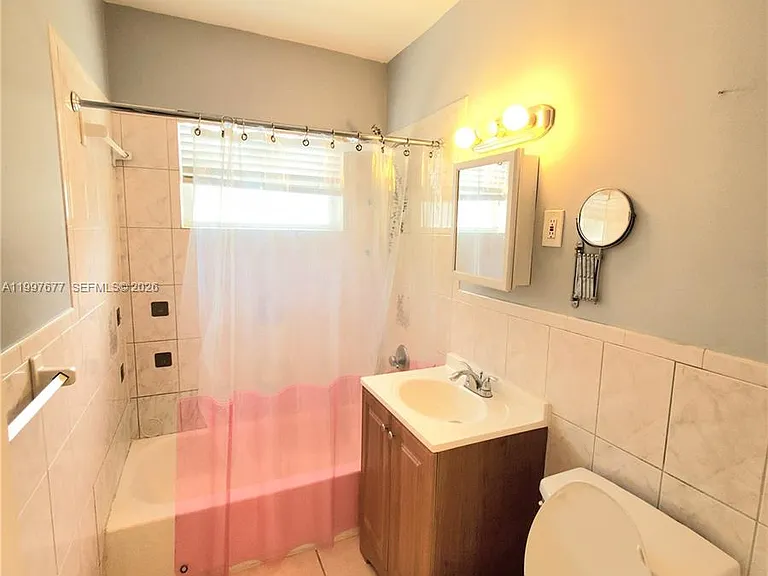40 NW 44th St #40 — Photo 10