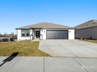 4214 W Sandy Ct, Moses Lake, WA 98837