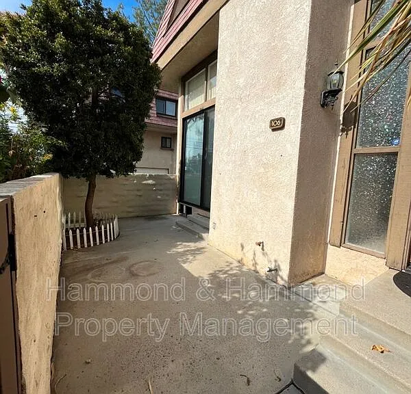 9000 Vanalden Ave #106 — Photo 3