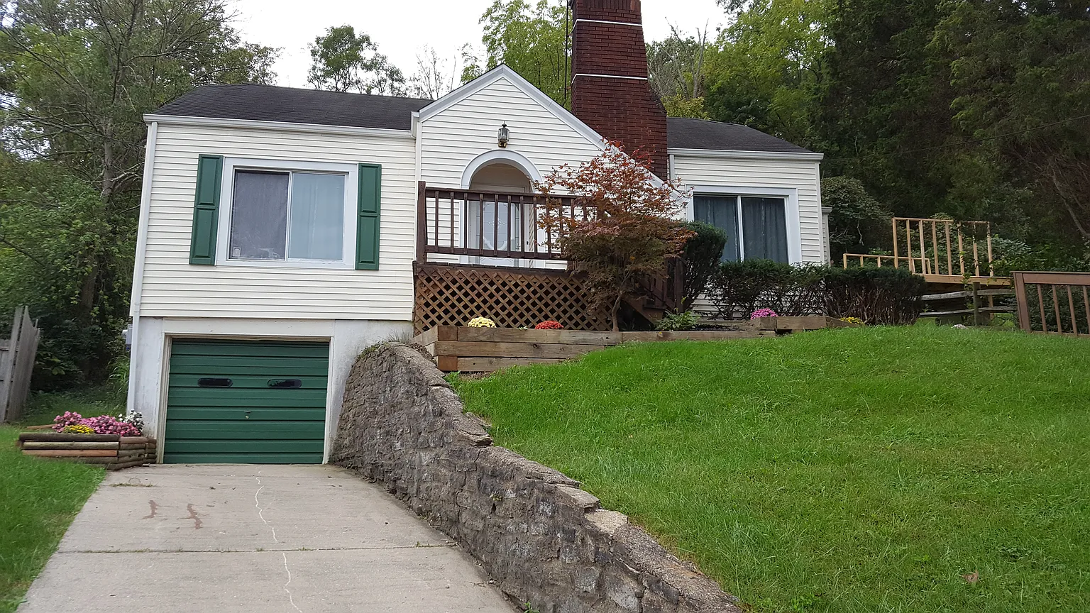 4810 Winona Dr photo 1