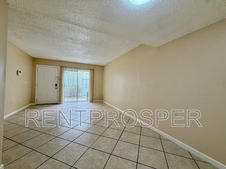 4149 S Semoran Blvd #4 — Photo 5