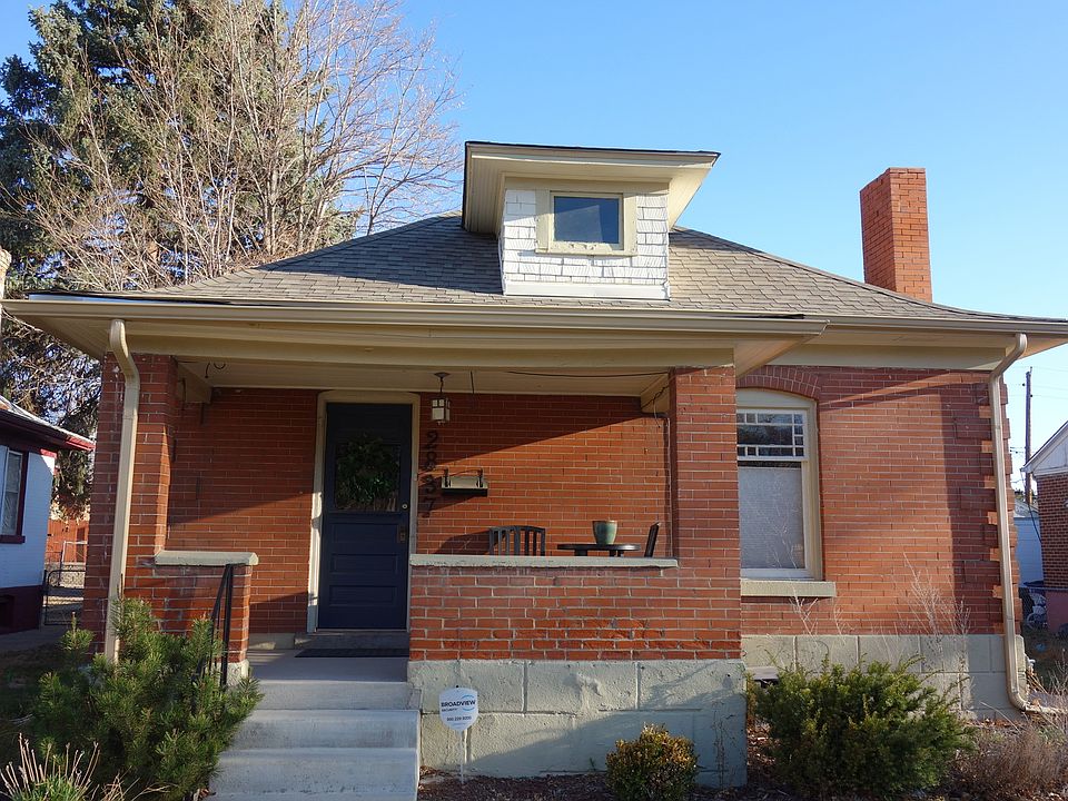 1st image of 2837 W 35th Ave