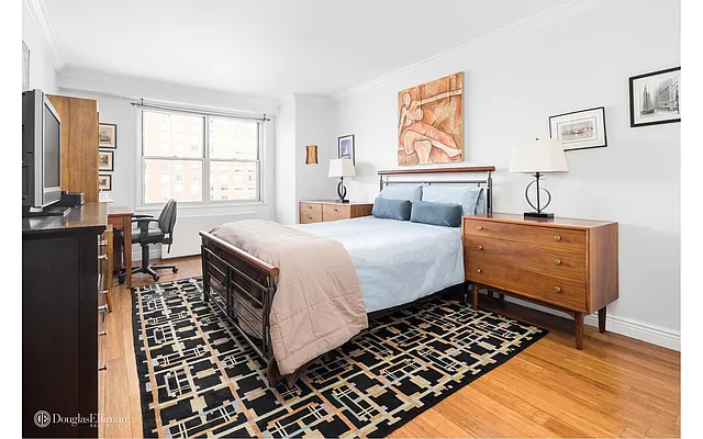 Sold by Douglas Elliman | media 8