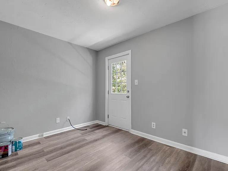 27 Sierra Rd — Photo 14