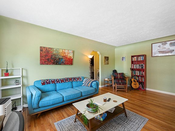 5th image of 1130 N Pennsylvania St APT 203