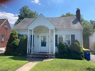 7 S Richards Ave, Somerville, NJ 08876