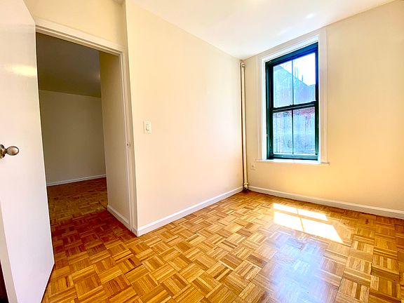 5th image of 535 E 78th St APT 6F