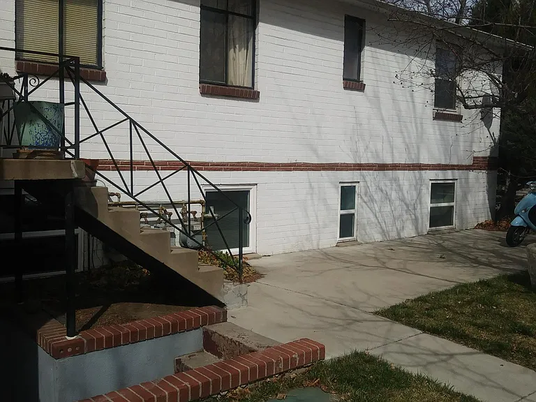 99 S Washington St — Photo 11