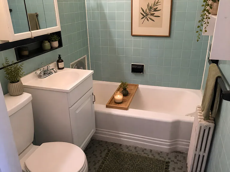 470 Beacon St #7 — Photo 6