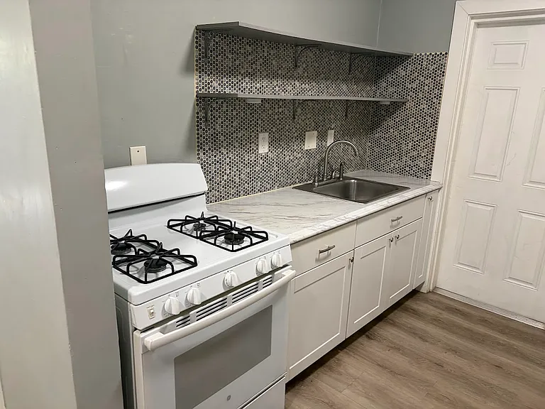 443 NE 1st Ave #4 — Photo 12